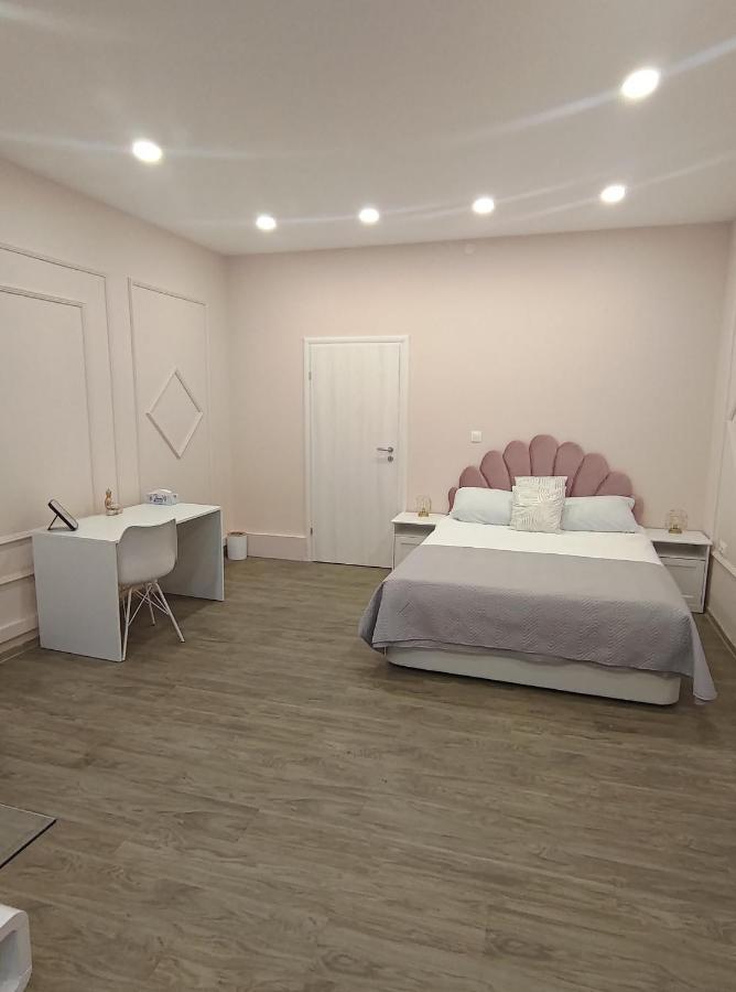 טימישוארה Lovely Apartment In The Heart Of The City מראה חיצוני תמונה